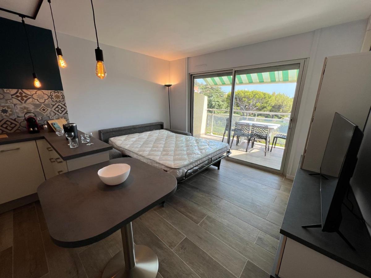 Baie Des Anges Apartment *
